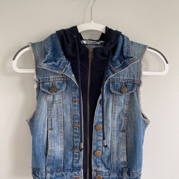 Distressed Sleeveless Vest With Hoodie | SMALL - Picture 1 of 6